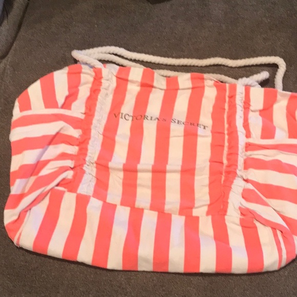 Victoria’s Secret beach bag - Picture 4 of 5